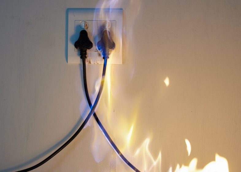 Hjælp med Defekt Stikkontakt – Få Hurtig akut elektriker